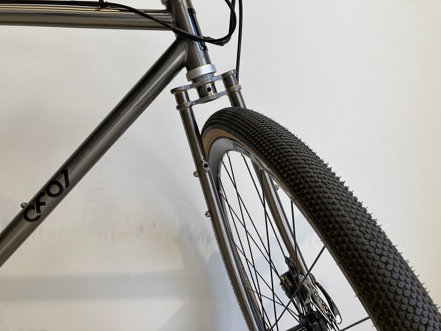 スポーツバイク × 太いタイヤ = ゆったり軽やかに